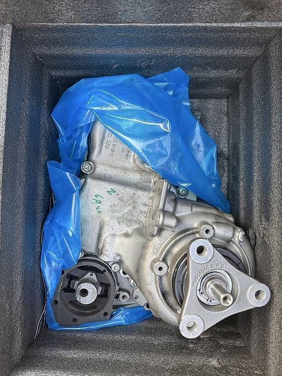 BMW Tutti pezzi di ricambio auto: Verteilergetriebe X Drive ATC350 – Nuovo (secondo la descrizione) da Zürich venduto da 9598_R.A 1