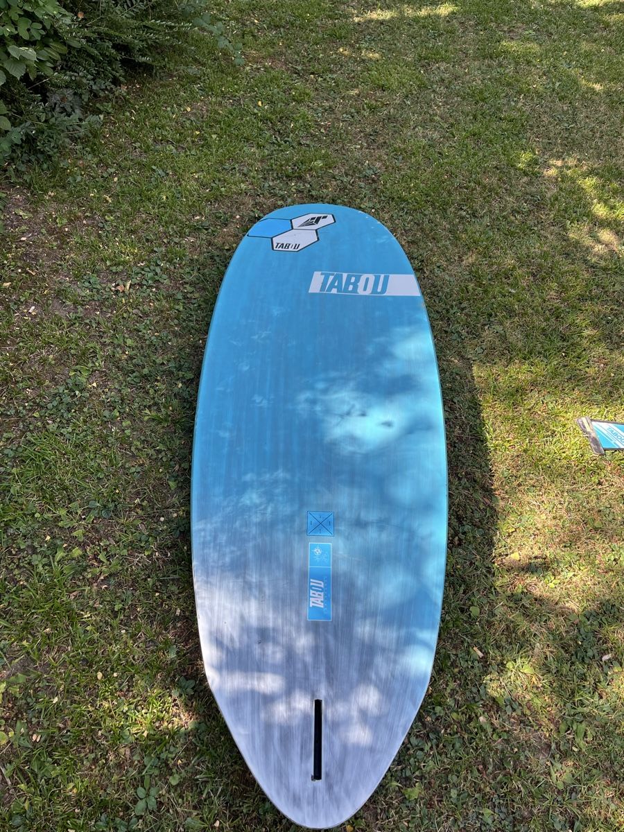 Planches de surf: Tabou Rocket LTD 145lt 2020 (carbon) – D'occasion à Zollikerberg par pmi_qh7z 2