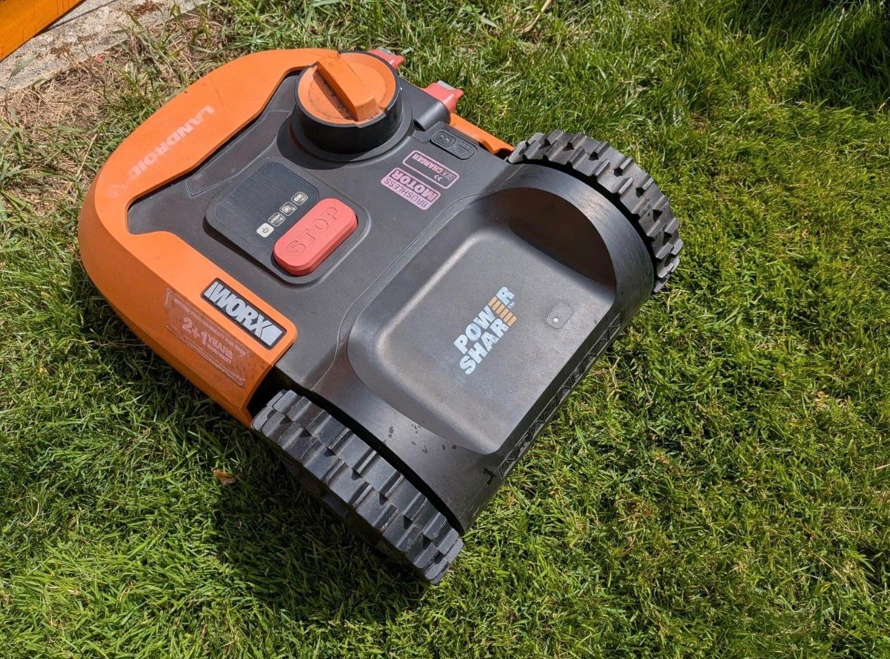 Tagliaerba: Worx Landroid M600 WR141E Mähroboter. – Usato da Gebenstorf venduto da Kerulina