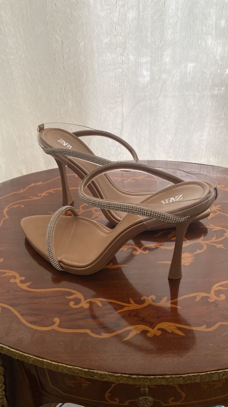 Zara Scarpe da donna: Sandales Zara, taille 39, comme neuves – Nuovo (secondo la descrizione) da Ballens venduto da Annushka26