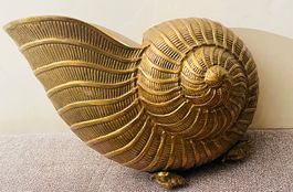Große goldene Muschelvase - Stilvolle Wohnkultur