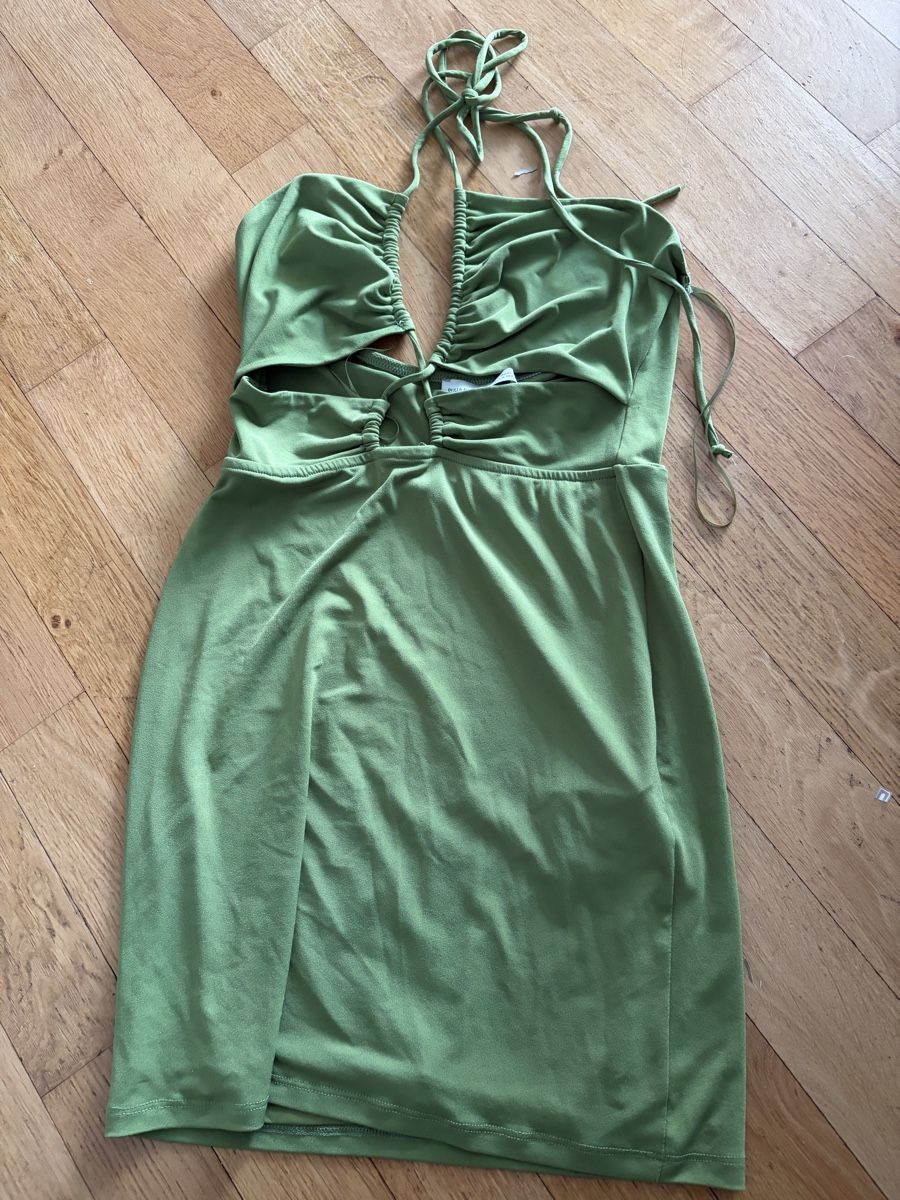 Pull&Bear Vestiti: Robe Pull&Bear verte, taille M, idéale pour l'été! – Nuovo (secondo la descrizione) da Martigny venduto da O96 1