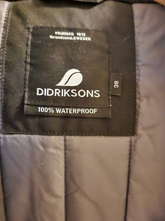 Didriksons Cappotti: Didriksons Erika Wintermantel Parka Gr.38 – Usato da Zürich venduto da Petrawo 4