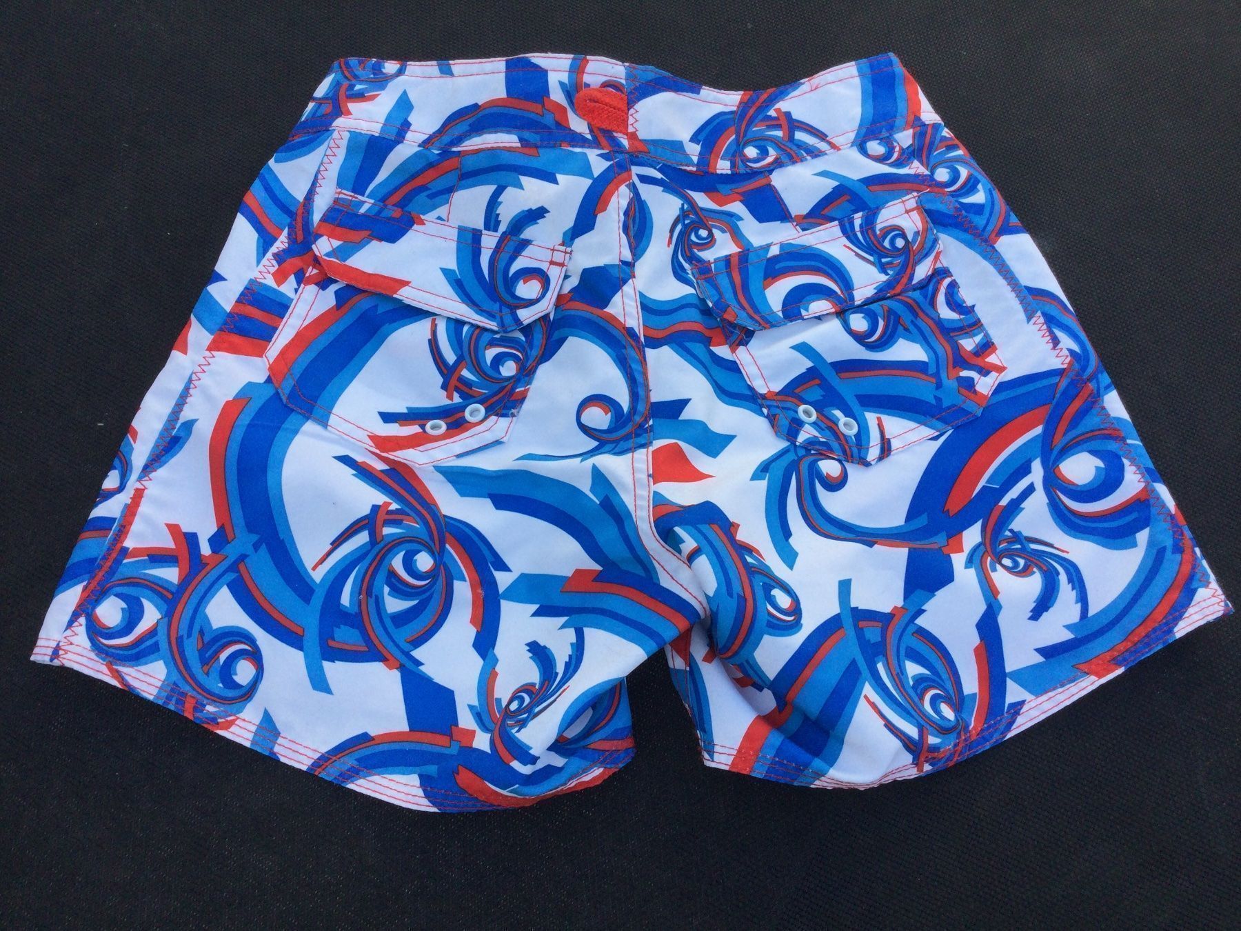 Badehosen: Bermuda Short de bain garçon Helly Hansen, taille 140, NEUF – Neu und originalverpackt aus Agiez von chouchanelle 2