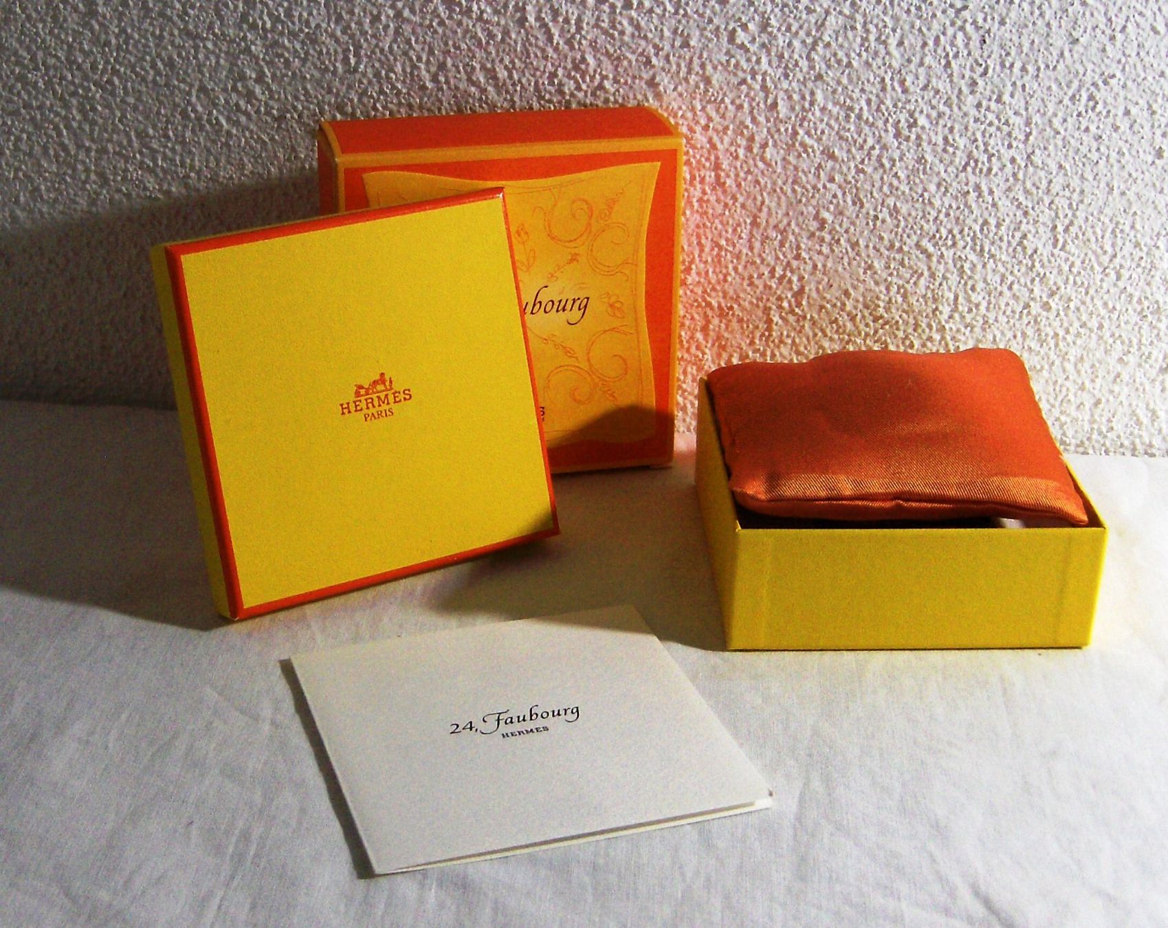 Hermès Profumi & Eau de Toilette: Hermès Parfum 24,  Faubourg mit Original Verpackung – Usato da Dübendorf venduto da alracfo 2
