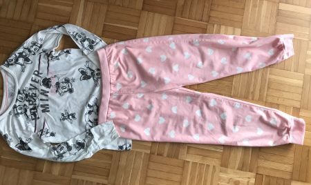 Shirt Minnie Mouse + Kuschelhose Grösse 122/128 - Porto 3.40