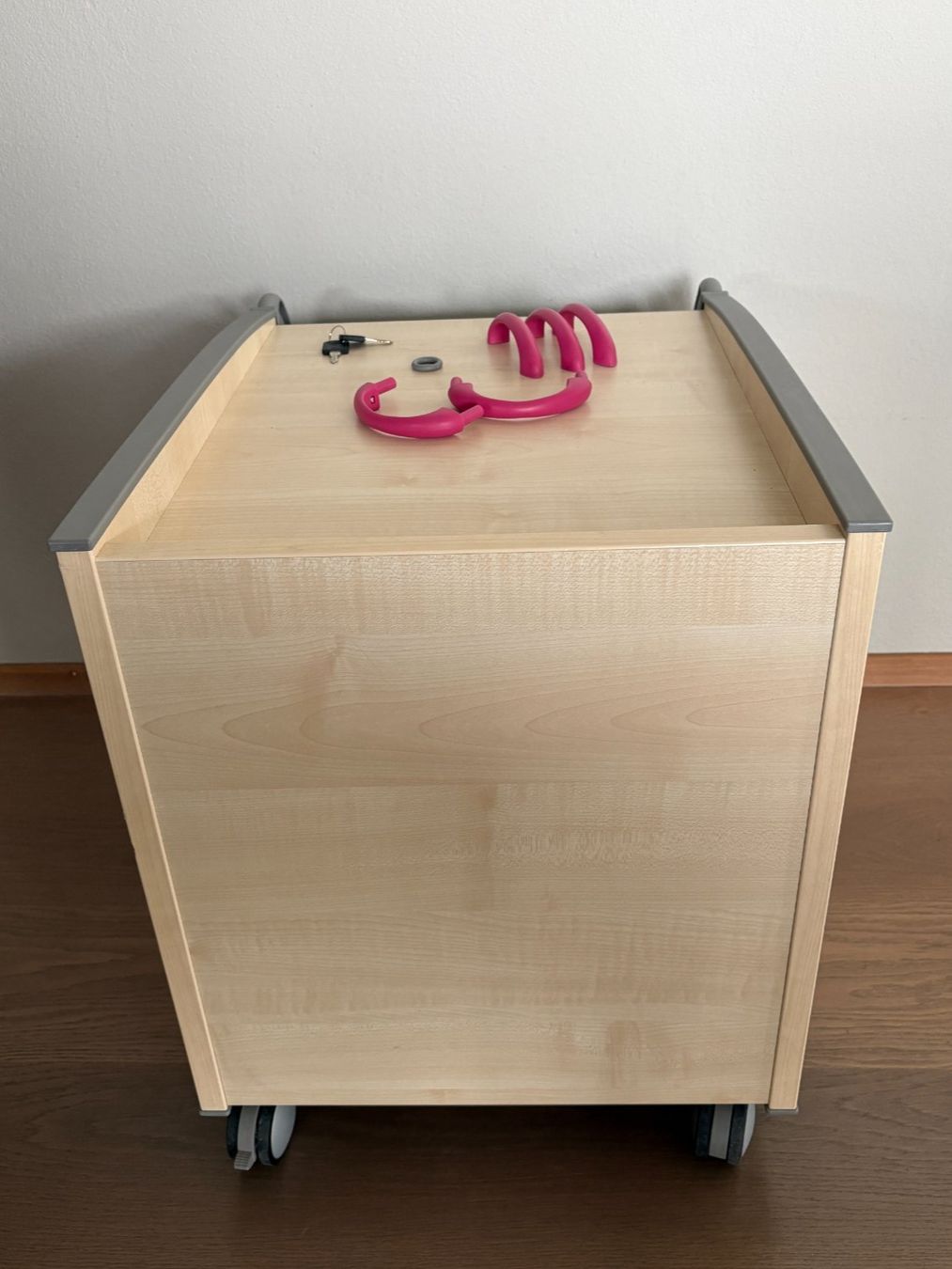 Moll Banconi: Moll Rollcontainer, Ahorn Dekor – Usato da Rüschlikon venduto da user999 2