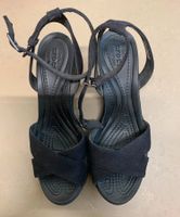 CROCS Leigh ２ crossstrap ankle wedge