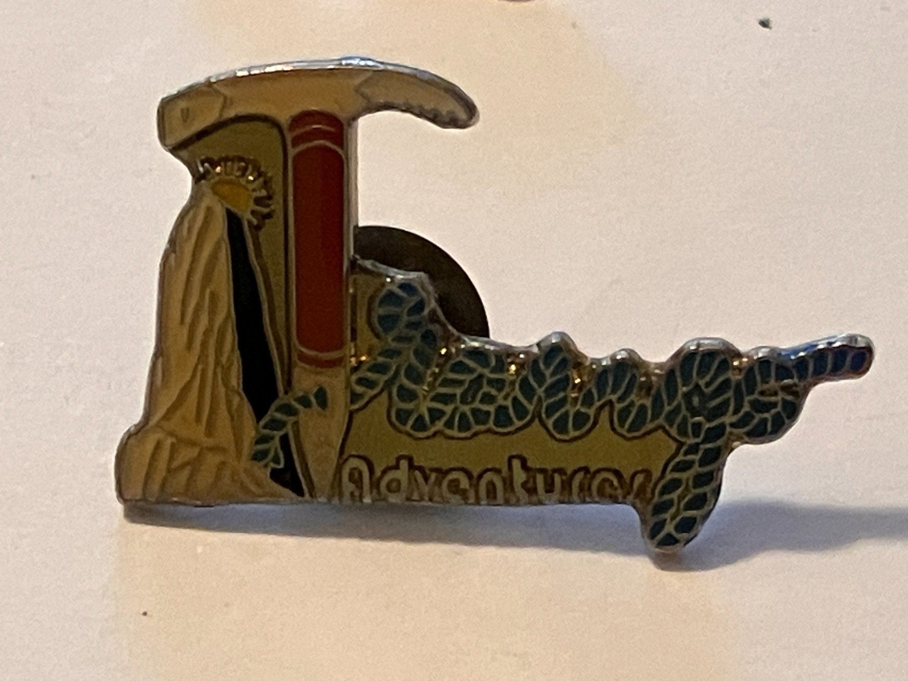 Placchette & Badge: 1 Pin Adventures Bergsteigen – Usato da Basel venduto da djwwpp