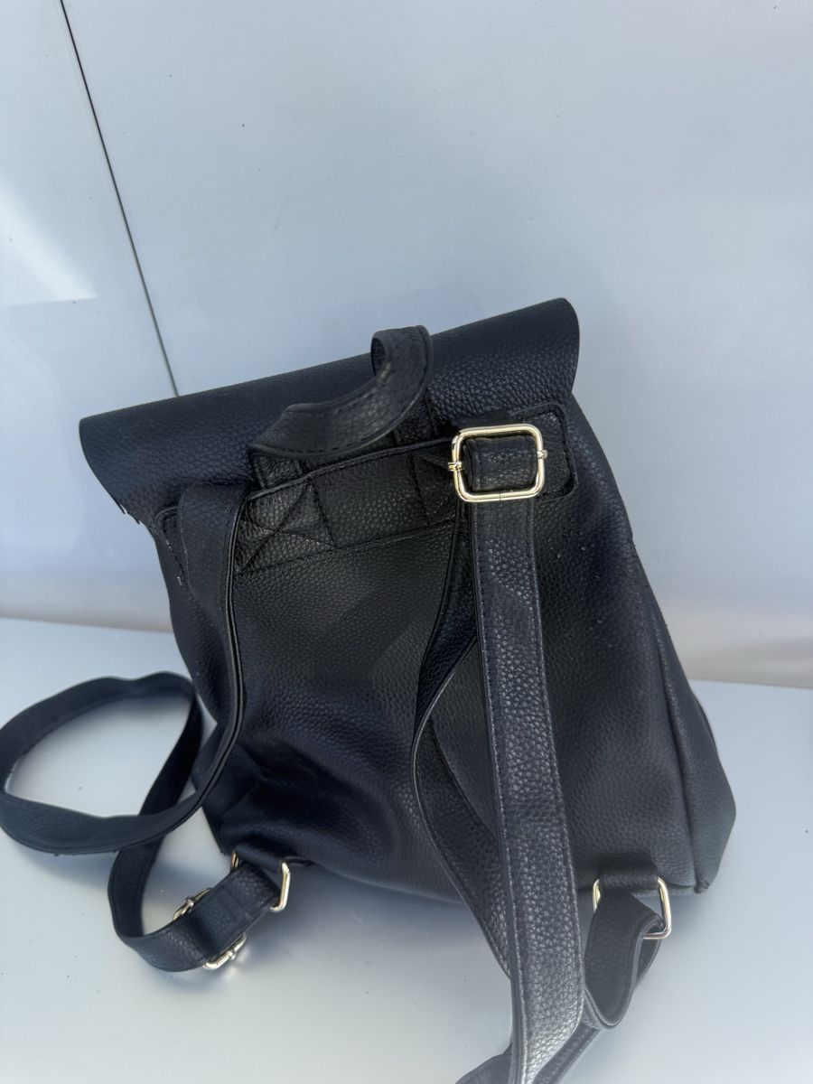 Rucksäcke: Rucksack schwarz Kunstleder gebraucht – Gebraucht aus Liebefeld von Khampa 4