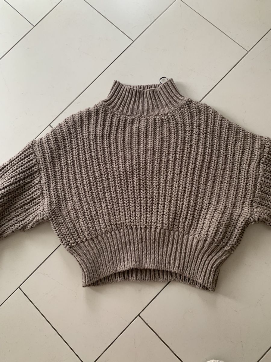 H&M Pullover & Sweatshirts: Kurzer Stehkragen Pullover von H&M Gr. M taupe – Gebraucht aus Ellikon an der Thur von Bali1999 1