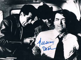 Gregory Peck 1916-2003 'Arabesque' Autogramm Foto 16x21cm