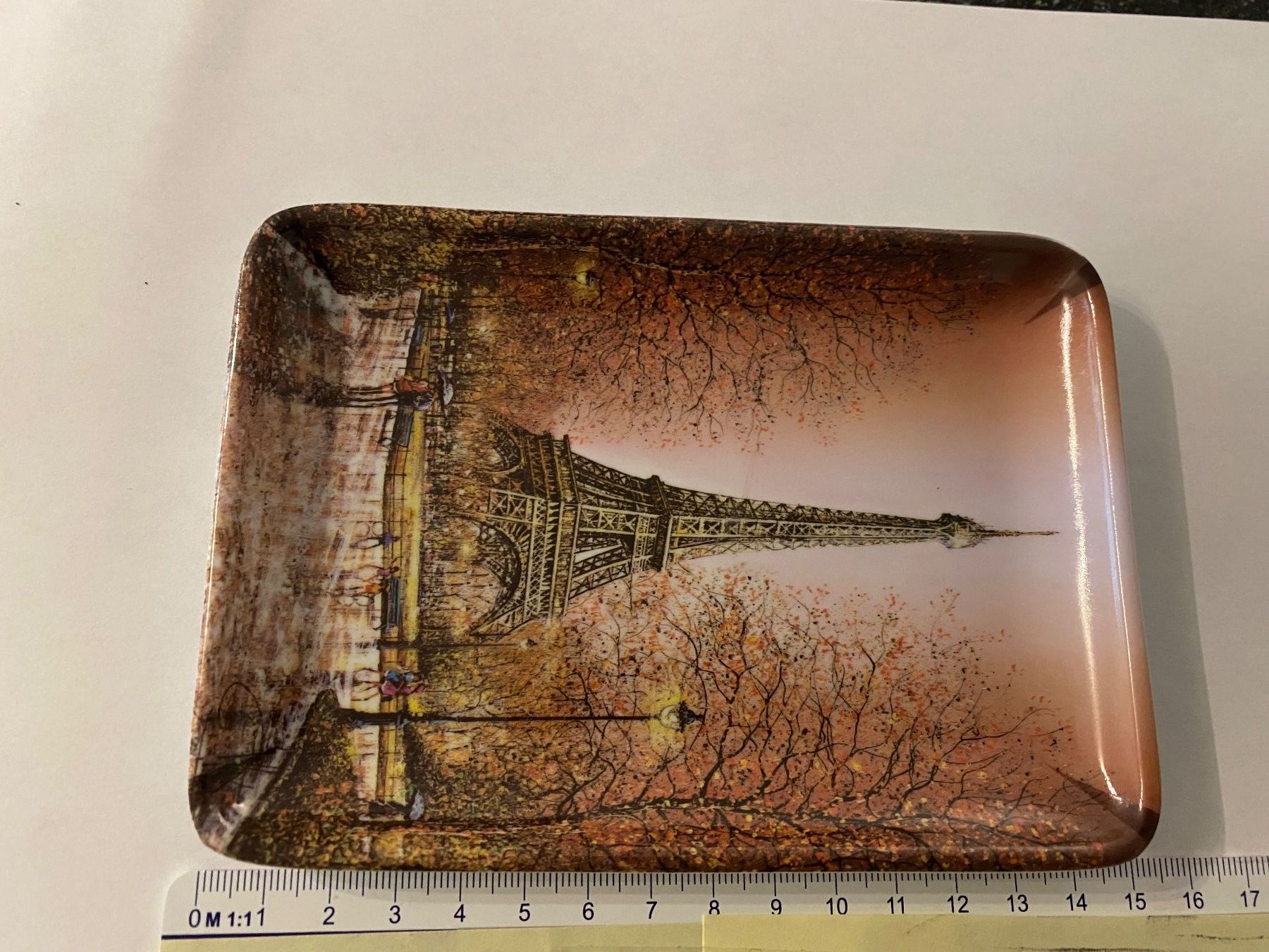 Piatti di portata: Dessart Editions Paris kleines Serviertablett, Eiffelturm – Usato da Bätterkinden venduto da Albera 2