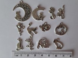 Katzen Anhänger, 12 Stück, Silberlook, für Schmuck basteln