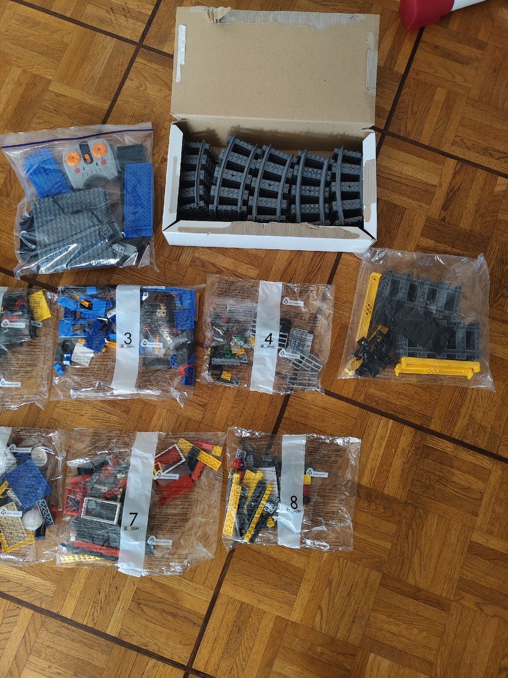 Lego Kit di costruzioni: Lego City 60052: Cargo Train – Usato da Chambésy venduto da Clocloxxx 2