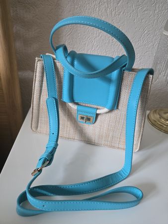 Neue Handtasche