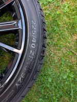 Autofelgen mit Sommerreifen