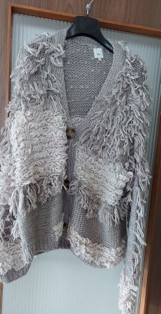 Neu !Modische Strickjacke von River Island Gr.S