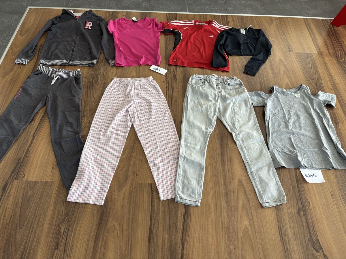 Lotti & Set di vestiti: Kleiderset Mädchen Gr.140 und 140/146 – Usato da Büsserach venduto da Zimtstaernli19 1