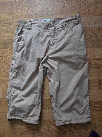 MADDISON kurze Hose in Beige (Grösse L)