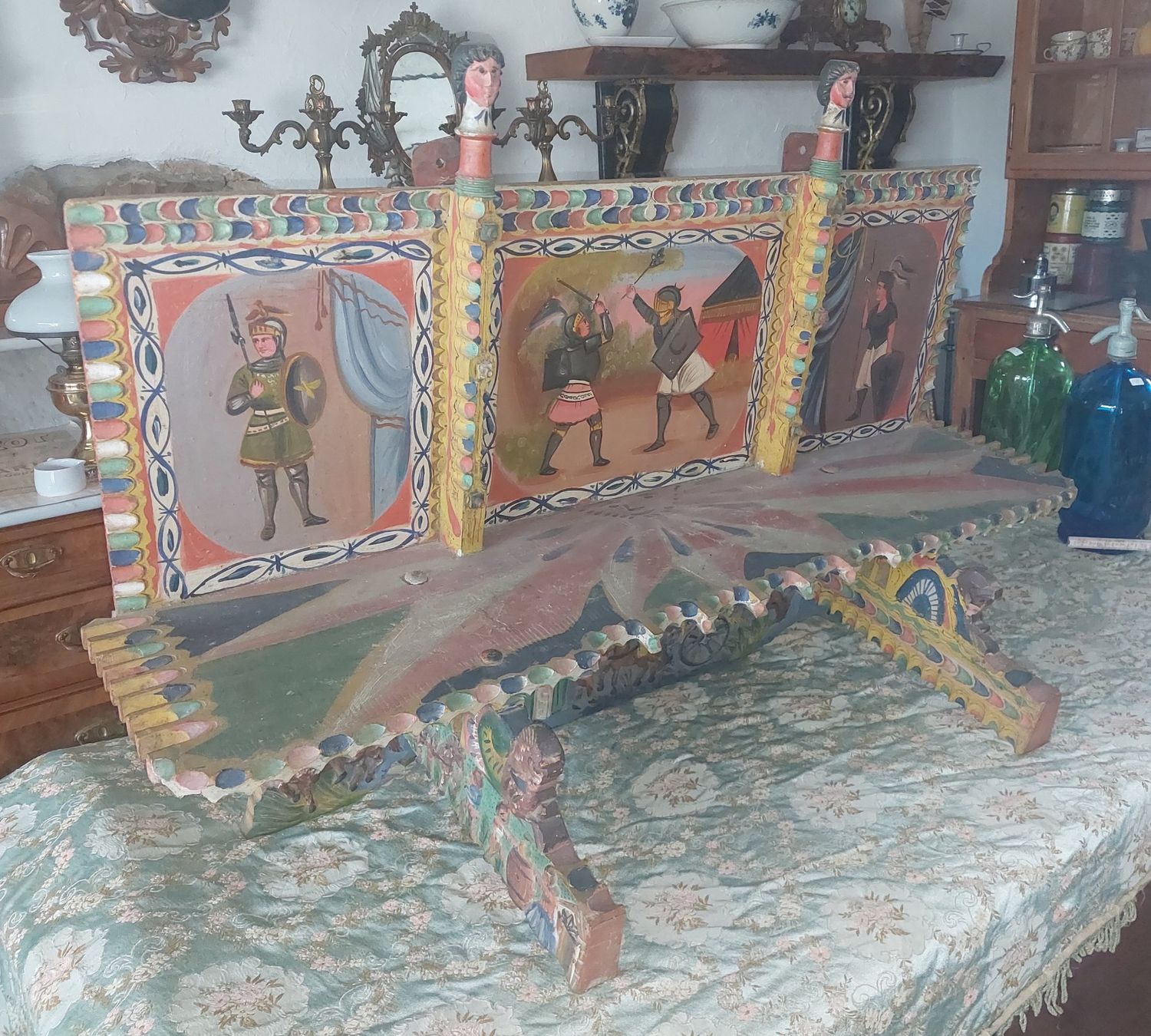 Articoli in legno: Hi. Bande m. Sitzbank, von Antikem Sizil. Karren – Usato da Siblingen venduto da rantiques 4
