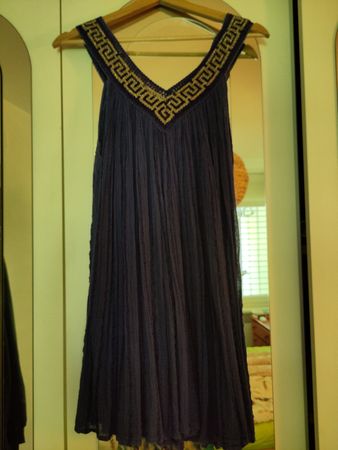 Sommerliches Kleid Gr. M mit griech. Muster, blau