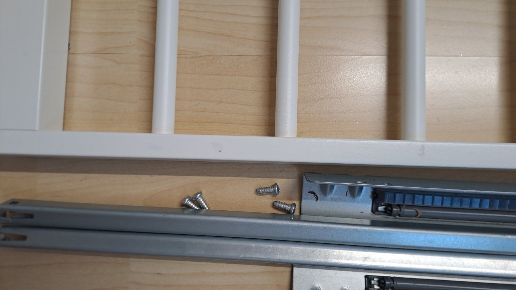 Supporti a parete: Ikea Pax Komplement Hosenaufhängung – Usato da Eschenbach SG venduto da Amarilis4 2