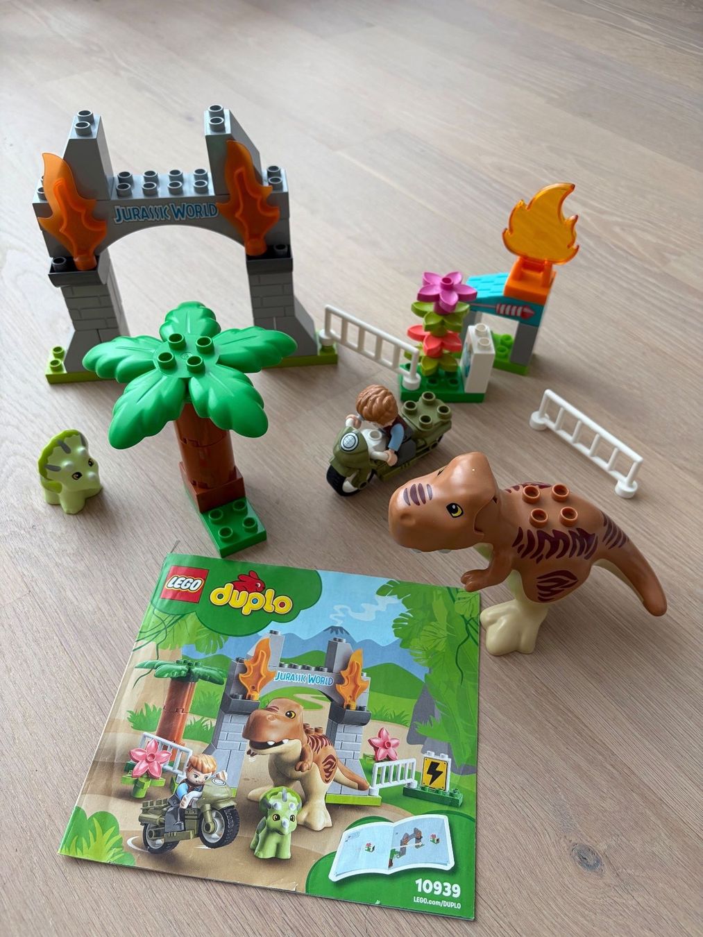 Lego Giocattoli: Jurrasic World - Duplo Set – Usato da Basel venduto da Gunther_Welten