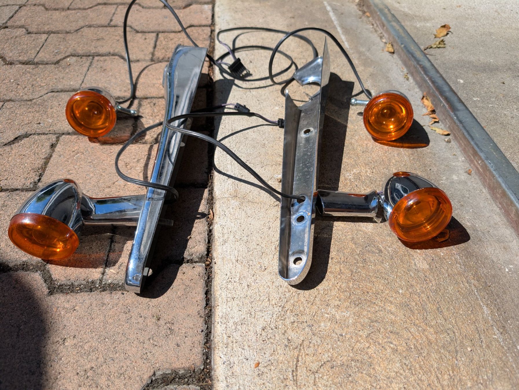 Harley-Davidson Alle Motorradersatzteile: Harley Davidson Original Blinker Bullet – Gebraucht aus Gebenstorf von and_v55x 1
