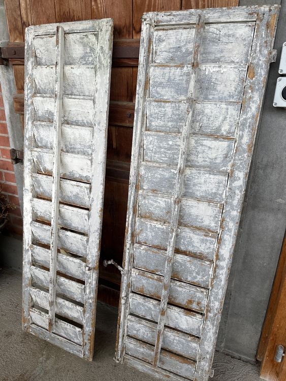 Alte Fensterladen Zu Verschenken