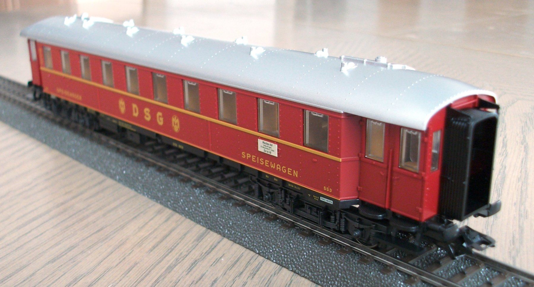 Märklin Modellini di ferrovie: DSG-Speisewagen rot; neu – Nuovo (secondo la descrizione) da St. Moritz venduto da Manu7500 1