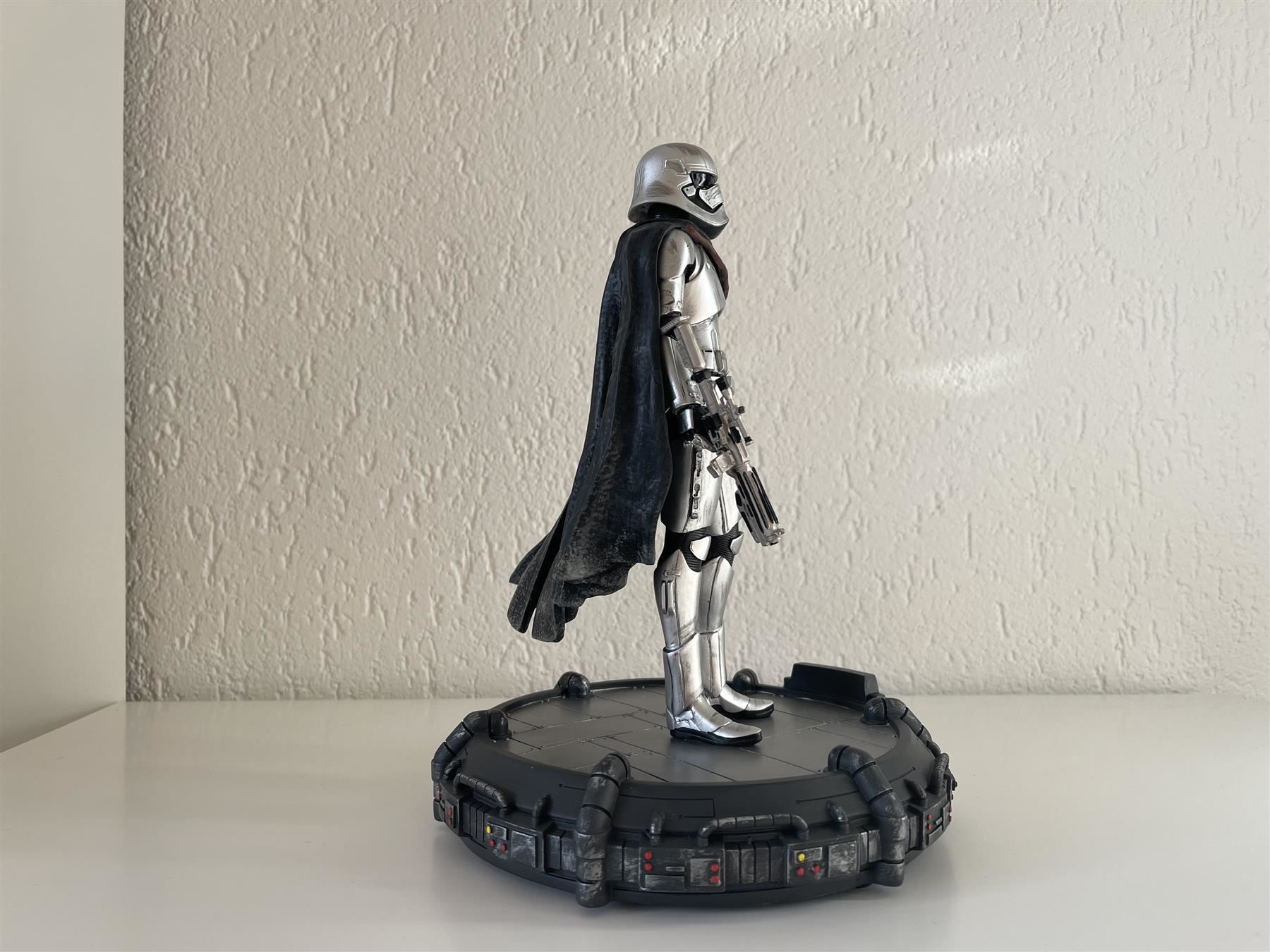 Sculture & Statue: ✨Disney Store Captain Phasma statue Star Wars – Nuovo (secondo la descrizione) da Wahlen b. Laufen venduto da Ma-Works 3