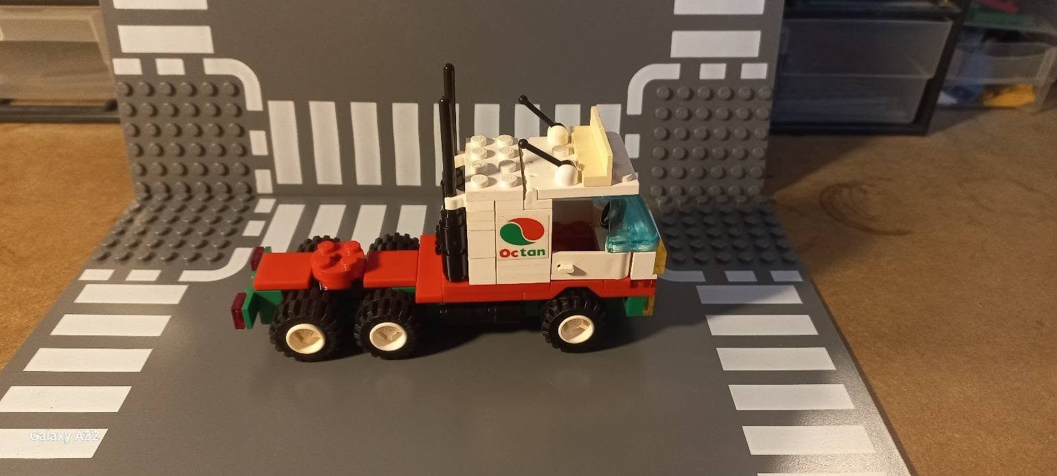 Lego Giocattoli: Le camion à citerne Octan Lego – Usato da La tour de treme venduto da Legocreation82 3