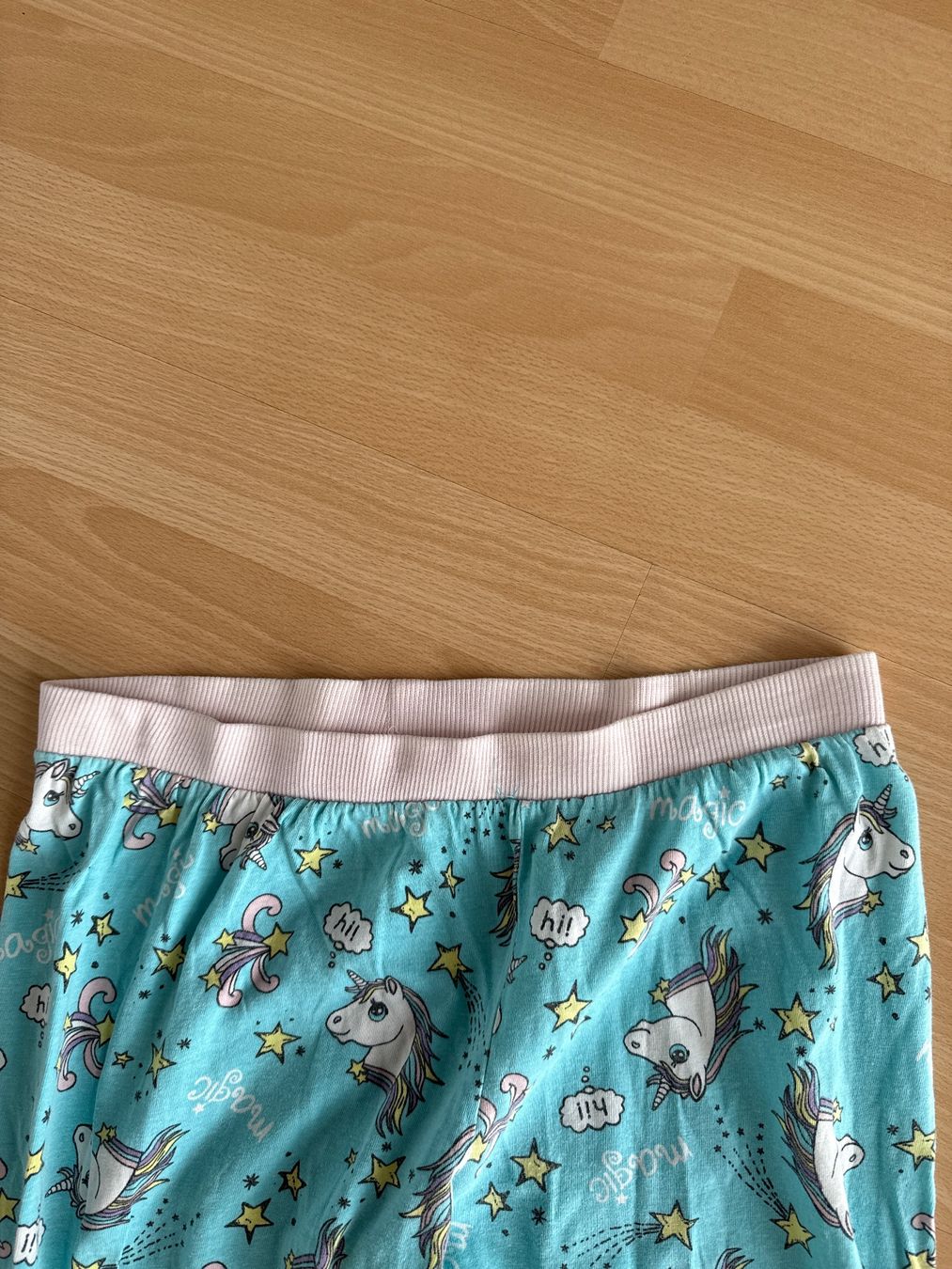 Pyjamas & Ähnliches: Süsser Mädchen Pyjama mit Einhorn Muster, Grösse 146/152 – Gebraucht aus Ufhusen von yuyu75 4