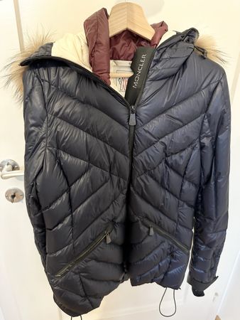 Moncler women’s jacket dark blue size 3