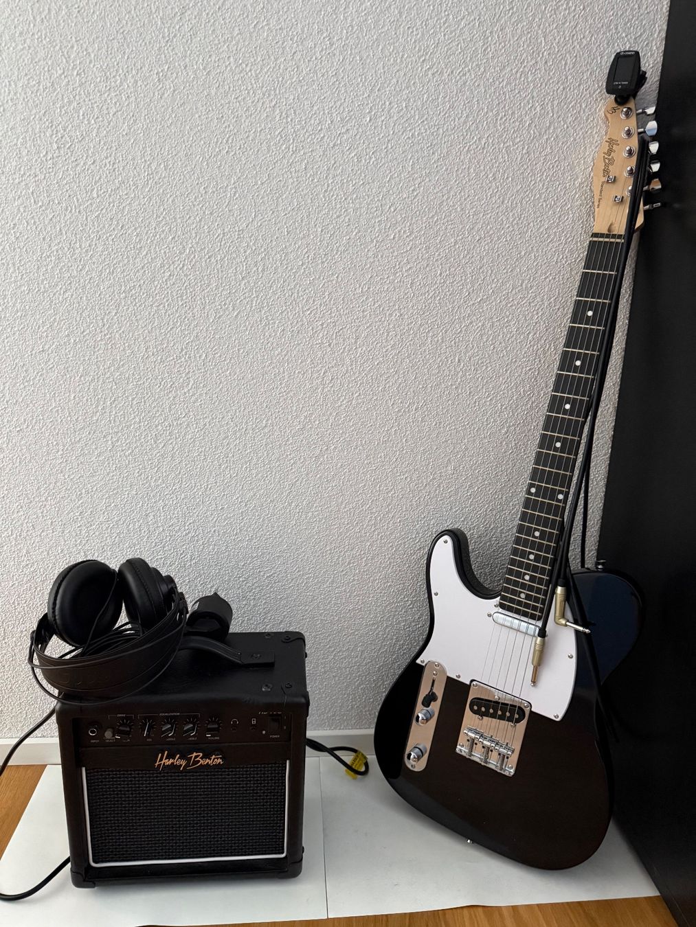 Strumenti musicali: E-Gitarre Set mit Verstärker und Kopfhörer – Usato da Mellingen venduto da andreas.hofer49