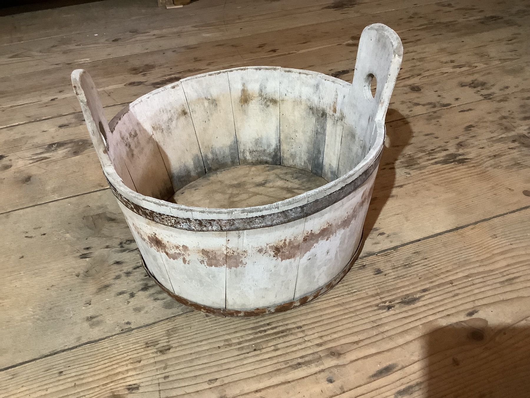 Tutte le decorazioni: Rustikaler Holzeimer, Pflanzgefäss, Vintage Deko Eimer! – Usato da Flaach venduto da Monisoldshop