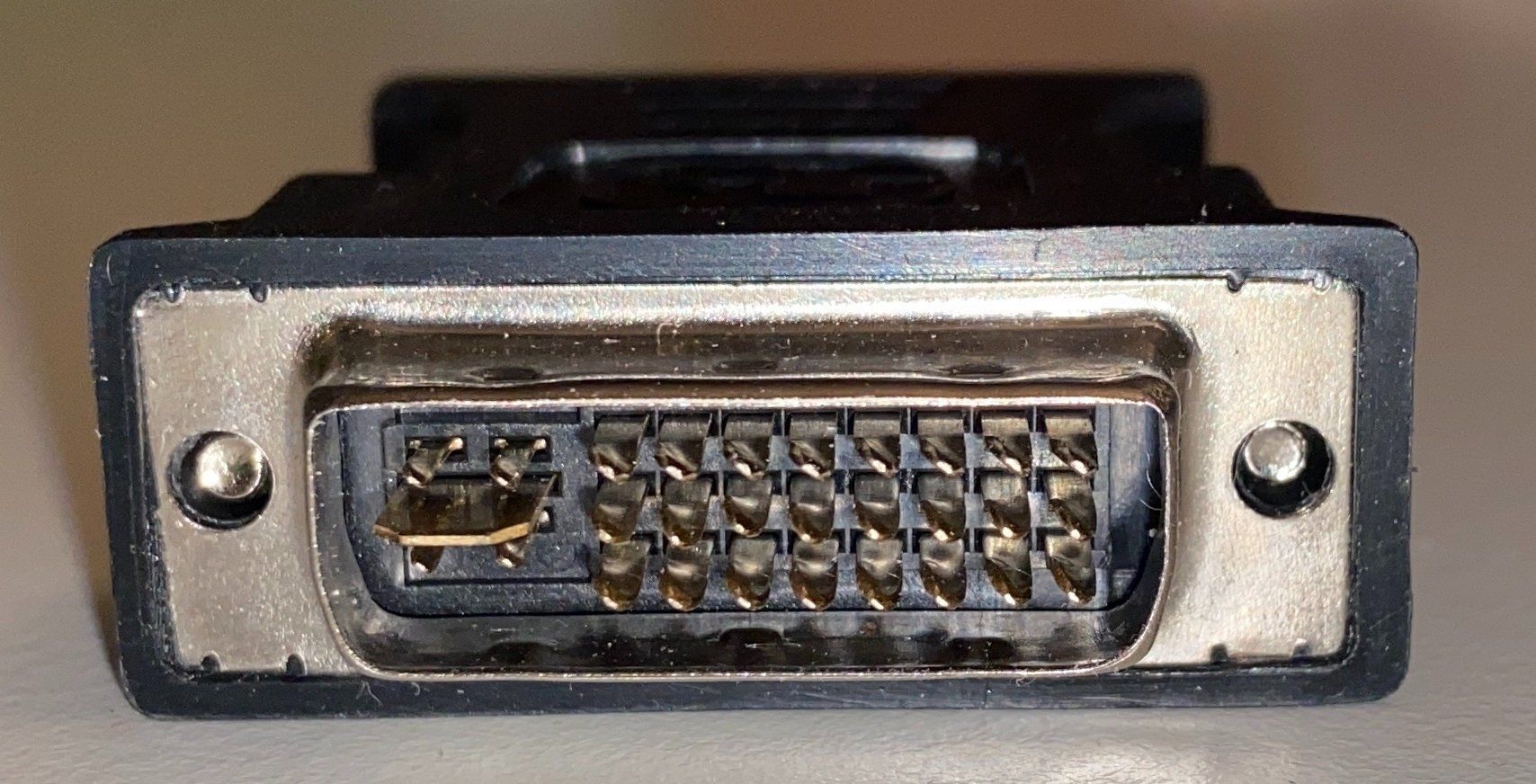 Unità & Adattatore: DVI - VGA Adapter – Usato da Winterthur venduto da YaV 2