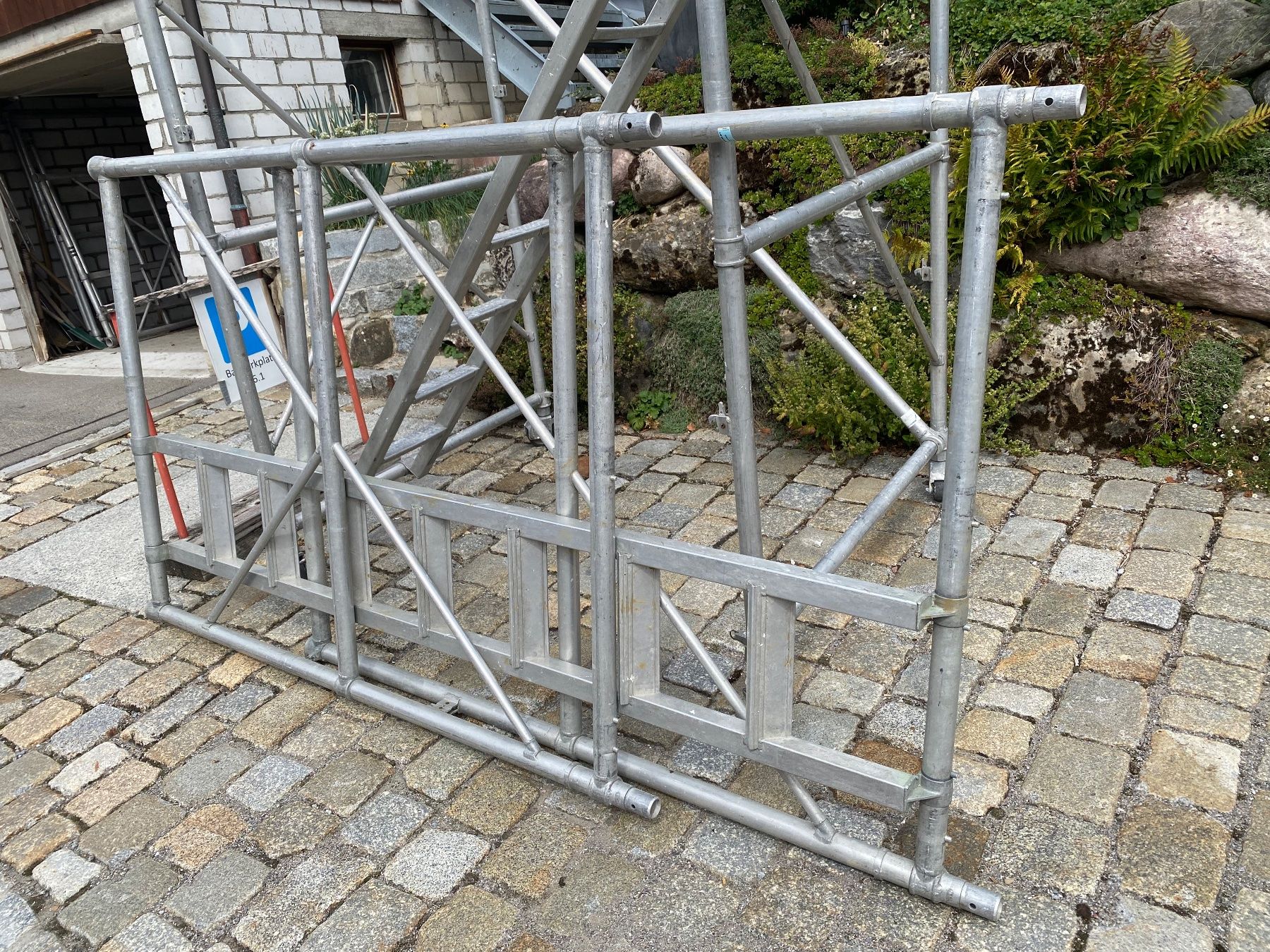 Ponteggi: Rollgerüst – Usato da Hinwil venduto da hasuka 1