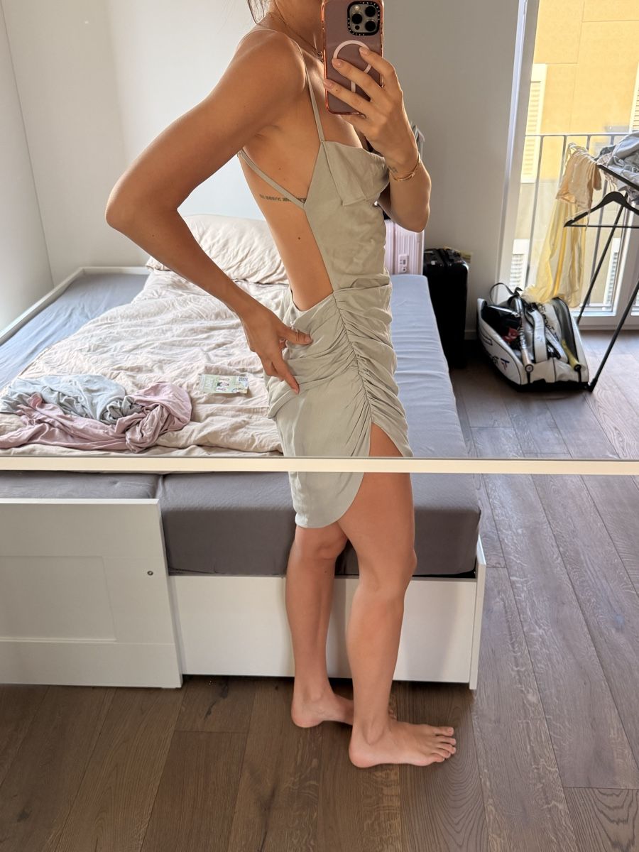 Jacquemus Vestiti: Jacquemus Dress light grey size M excellent condition – Usato da Zürich venduto da Bellinka23 4
