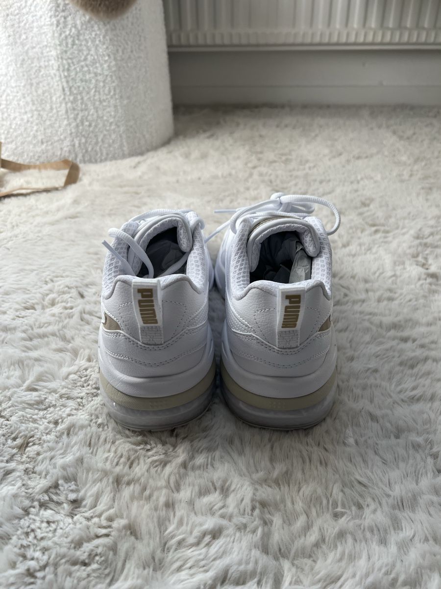 Puma Scarpe da uomo: Baskets Puma blanches, parfaites pour le printemps Taille 42 – Nuovo e nell'imballaggio originale da Urtenen-Schönbühl venduto da Big.sanad 1