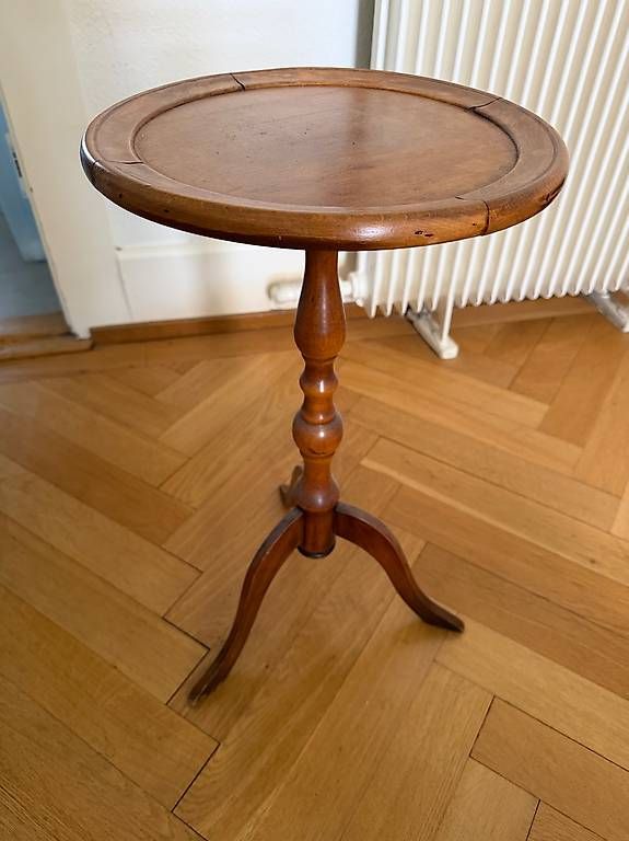 Tische: Guéridons  – Gebraucht aus Lausanne von tor_6v5n 1