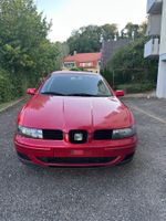 Verkaufe meinen Seat Leon 1M, rot, 08.2000, 252’000km.
