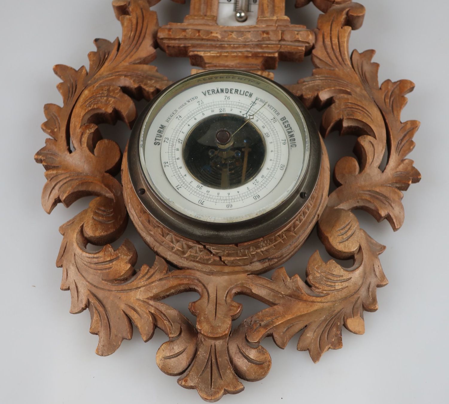 Altri elettrodomestici e apparecchi d’epoca: Wandbarometer mit Thermometer, Holz geschnitzt, gebraucht – Usato da Volketswil venduto da brockipfannenstil 3