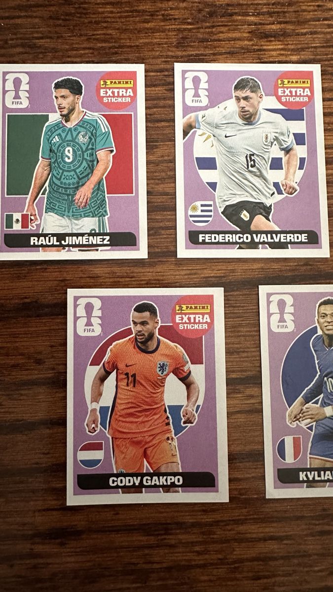 Sticker: 5 Extra Stickers Legends Purple  – Nuovo (secondo la descrizione) da Oberrieden venduto da jon_5cl2 2