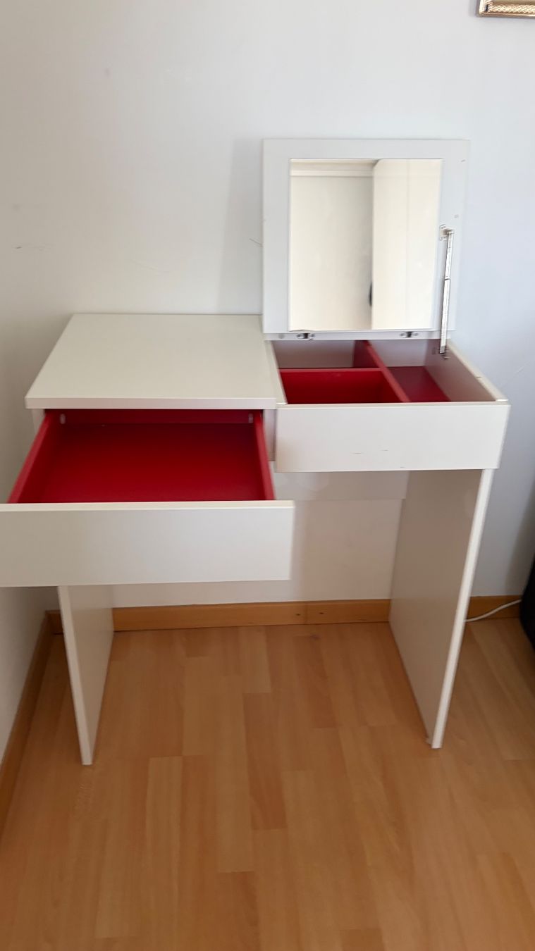Ikea Tavoli da trucco: Schminktisch IKEA – Usato da Bern venduto da ece_nxk7 2