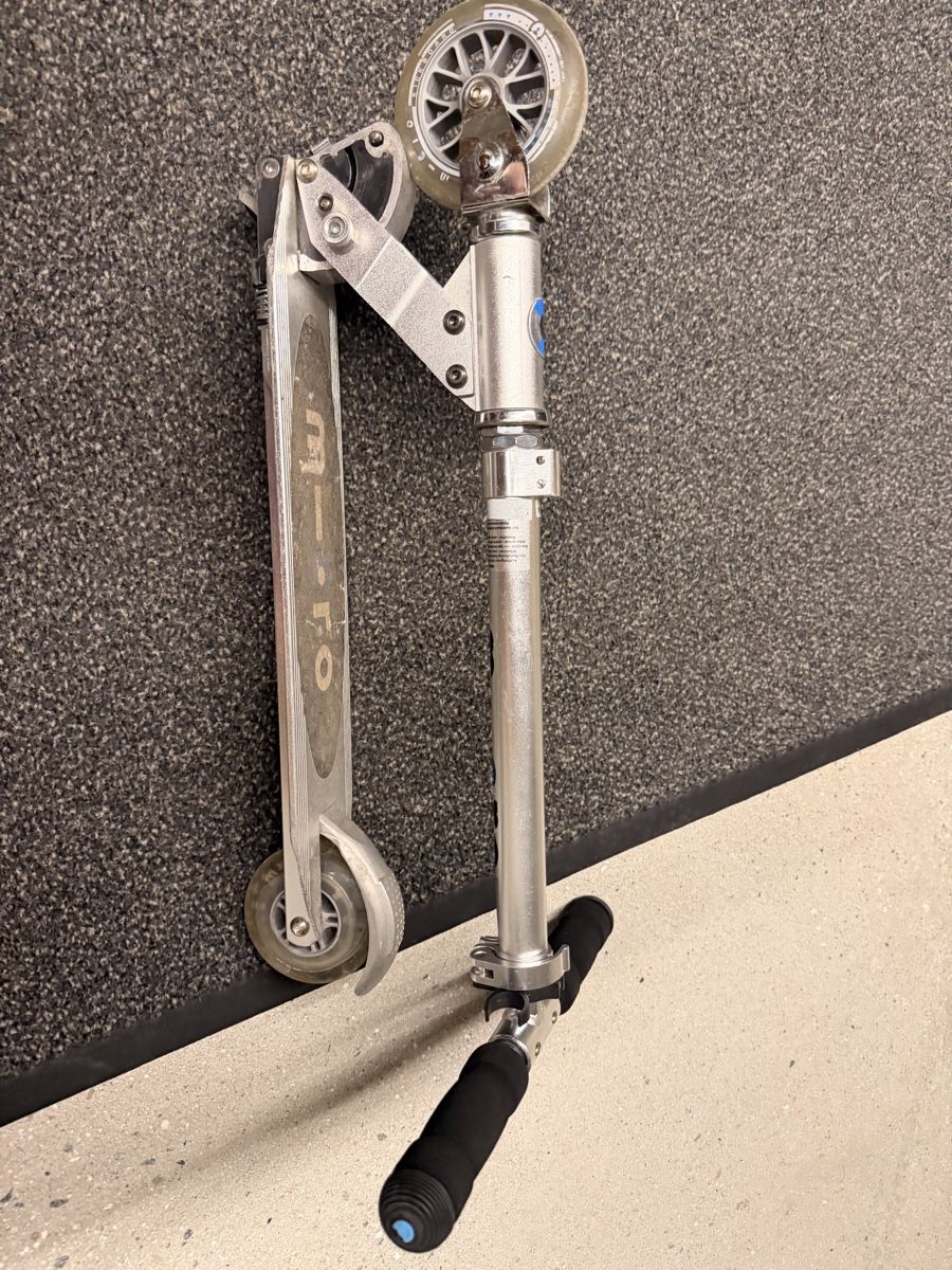 Micro Kickboard: Micro Scooter Silver collapsible  – Neu (gemäss Beschreibung) aus Männedorf von iza04 1