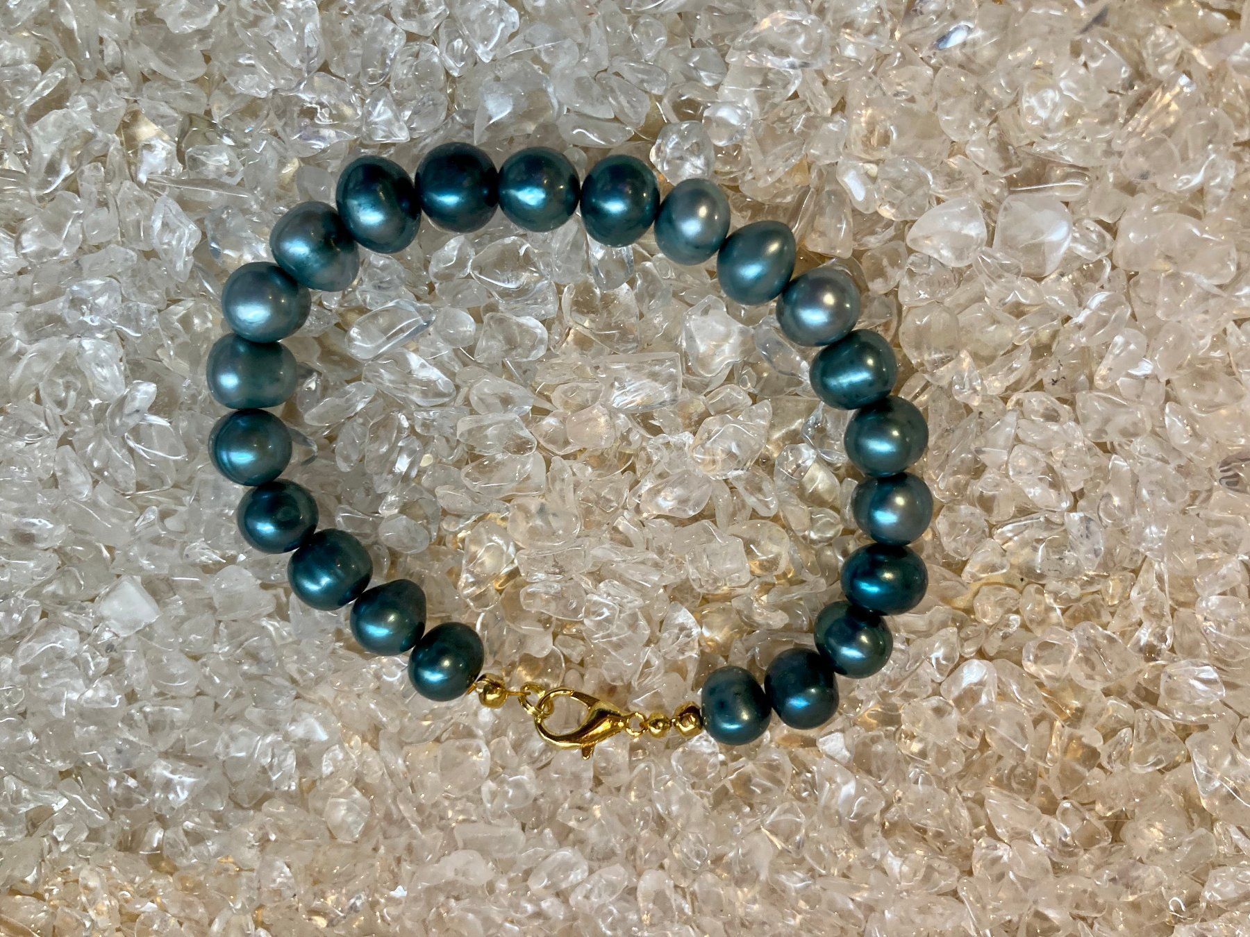 Armbänder & -reifen: Armband - Zuchtperlen gefärbt – Neu (gemäss Beschreibung) aus Biberist von tl-schmuck