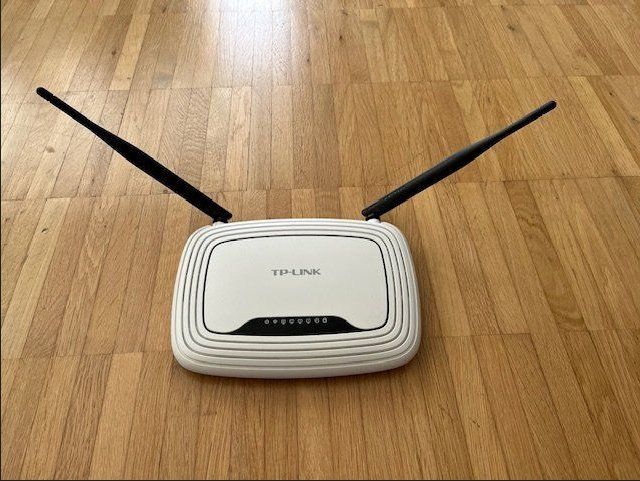 TP-Link Modem & Router: TP-LINK TL-WR841N WLAN Router – Usato da Zürich venduto da dipling