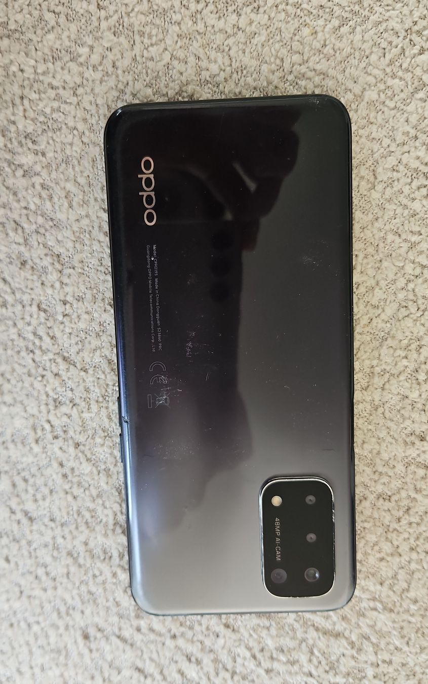 Oppo Handys / Smartphones: Smartphone Oppo schwarz gebraucht  – Defekt aus Oberwil BL von Nymeria_1993